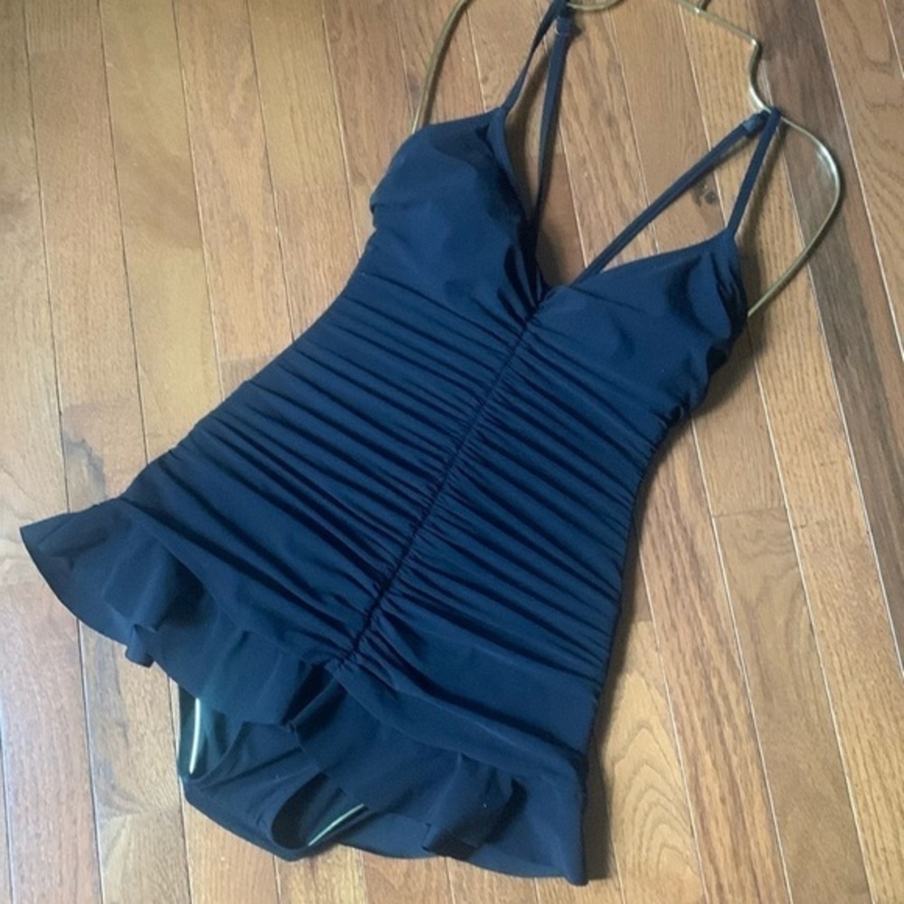 Size 6 black one piece swimsuit gotten ruffle swim dress tummy control like new